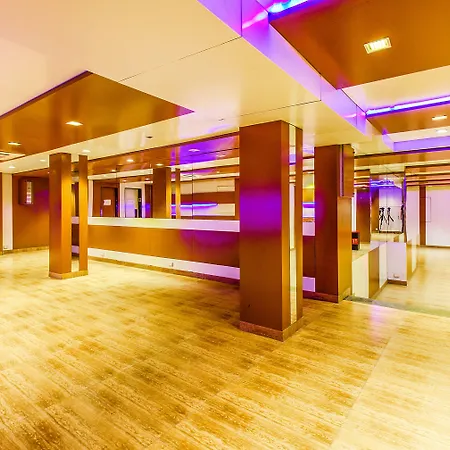 Fabhotel Sahar Garden - Nr Mumbai International Airport-3